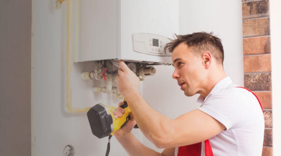 Professional clogged toilet repair in Leonard, MO